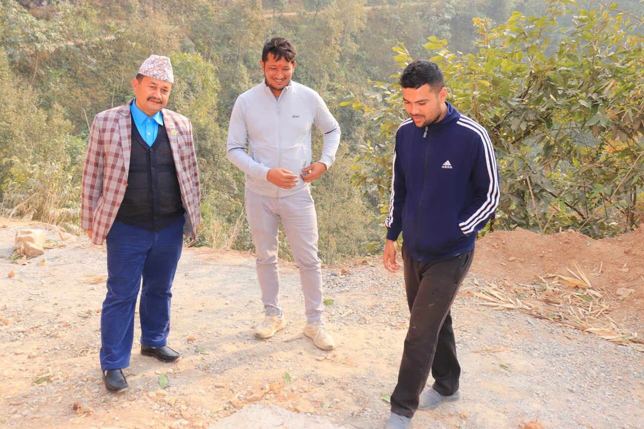 रिब्दीकोटको मसाहारा कृषि सडक स्तरोन्नती योजना अनुगमन