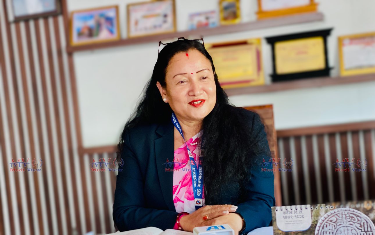 पाल्पामा पहिलो पटक महिला सिडिओ