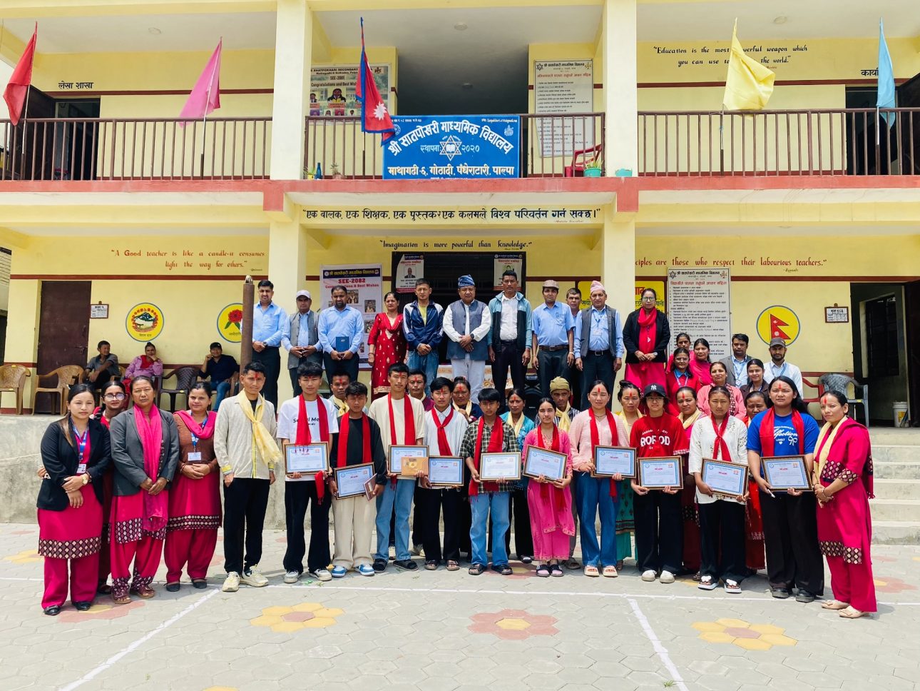 सहरका विद्यालयलाई चुनौतीः गाउँको ’सातपोखरी मावि’ माथागढीकै सर्वोत्कृष्ट